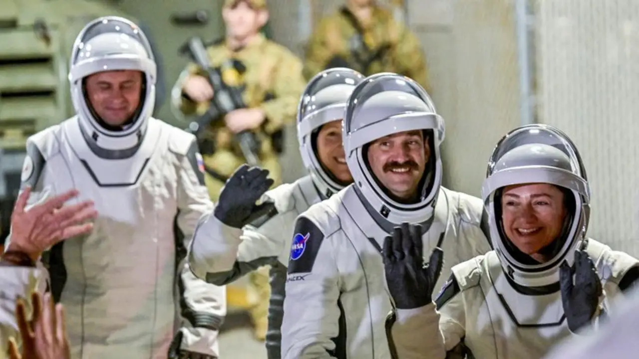 ¿Quién está a bordo de la Estación Espacial Internacional?