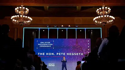 Hegseth, en acto conmemorativo del Día D, dice Europa se enfrenta a una "invasión" de ideologías peligrosas Hegseth, en acto conmemorativo del Día D, dice Europa se enfrenta a una "invasión" de ideologías peligrosas