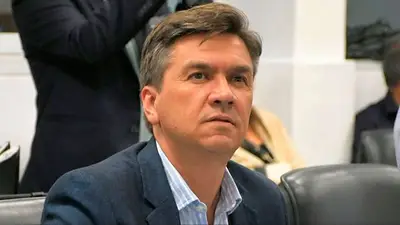Polémica en Chaco: Zdero, bajo la lupa por una licitación que podría privatizar funciones de la ATP Polémica en Chaco: Zdero, bajo la lupa por una licitación que podría privatizar funciones de la ATP