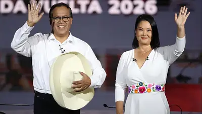 Perú se tensa mientras se mantiene la pulseada entre Fujimori y Sánchez por la Presidencia Perú se tensa mientras se mantiene la pulseada entre Fujimori y Sánchez por la Presidencia