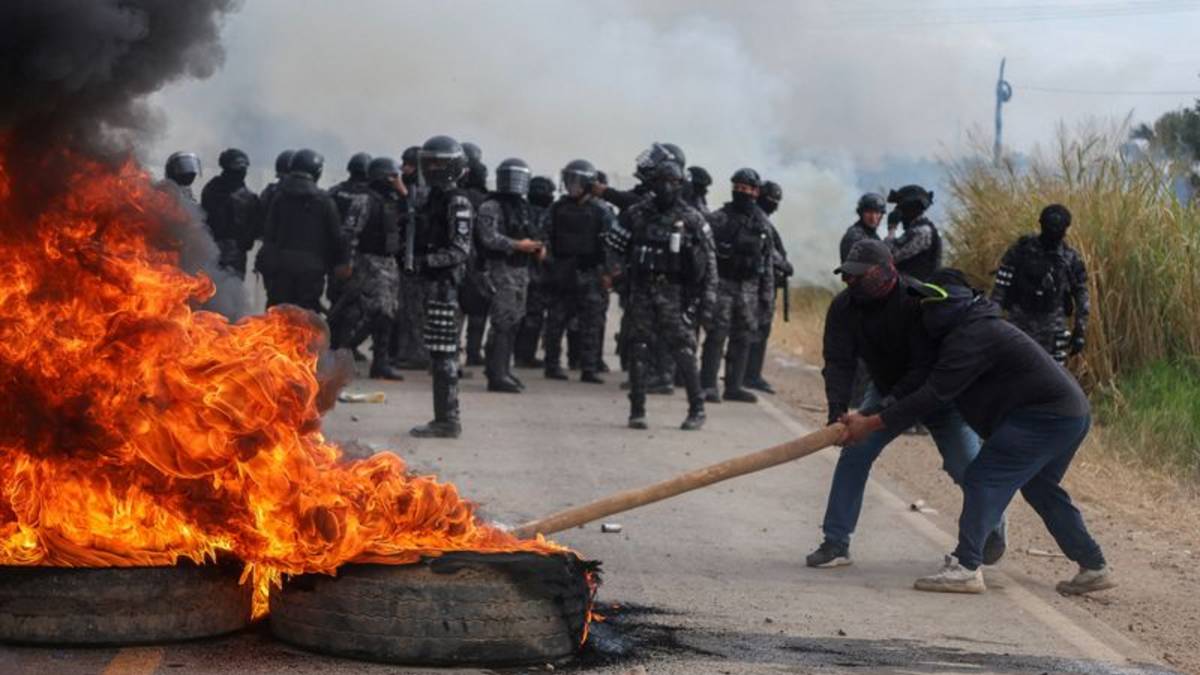 Bolivia: se levantan los bloqueos y seguidores de Evo Morales ponen las protestas en "cuarto intermedio"