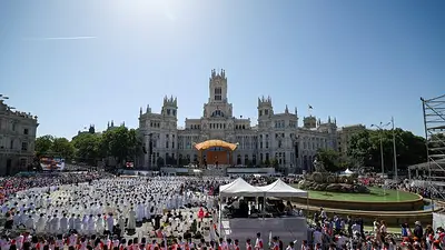 Papa León dice ante una multitud de 1,2 millones de personas en Madrid que Dios está del lado de los pobres Papa León dice ante una multitud de 1,2 millones de personas en Madrid que Dios está del lado de los pobres