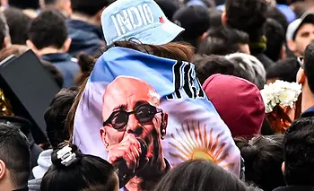 Histórica despedida al Indio: entre lágrimas y alegría, su gente lo convirtió en prócer | Murió el indio solari