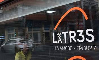 Una radio rosarina reemplazó programas locales y hay preocupación por el futuro laboral | Santa fe