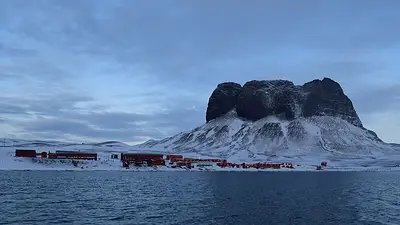 La estructura oculta bajo el hielo de la Antártida que descubrió la humanidad a 3000 metros de profundidad La estructura oculta bajo el hielo de la Antártida que descubrió la humanidad a 3000 metros de profundidad