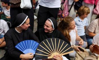 El papa León viaja a Barcelona en una gira por España centrada en la guerra y la migración | Papa
