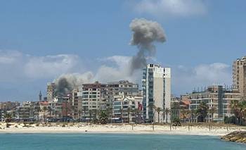 Israel lanza ataques mortíferos contra la ciudad libanesa de Tiro tras una orden de evacuación | Crisis