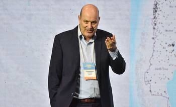 El Gobierno fuerza la renegociación de 450 convenios colectivos  | Reforma laboral 
