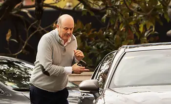 Sturzenegger va por todo: nueva ley contra farmacias, libros, marina, inmobiliarias y vino | Casa rosada 