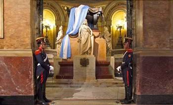 El secreto que esconde el féretro de San Martín: por qué está inclinado | Curiosidades