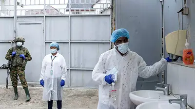 Pruebas del ébola se han paralizado en tres laboratorios del Congo por escasez de material, dice OMS Pruebas del ébola se han paralizado en tres laboratorios del Congo por escasez de material, dice OMS