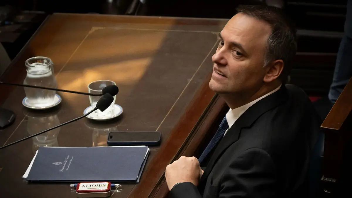 La declaración jurada de Adorni: "Toda la vida ahorré en negro"