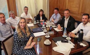 En medio de la interna, el gobierno de Milei reúne la mesa política | Seguimiento minuto a minuto