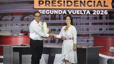Elecciones en Perú: el balotaje entre Fujimori y Sánchez se define voto a voto Elecciones en Perú: el balotaje entre Fujimori y Sánchez se define voto a voto