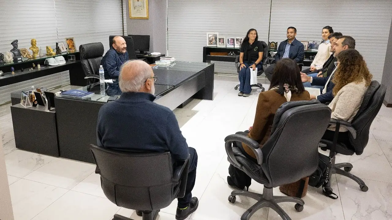 Insfrán recibió al Colegio de Ingenieros y analizaron el impacto de la paralización de la obra pública: "Adversidades"
