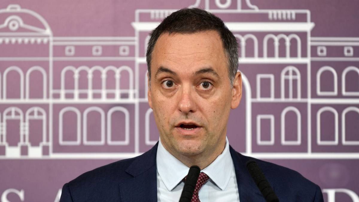 Adorni deja de ser vocero presidencial y lo reemplaza Adrián Ravier
