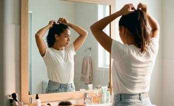 No es la colita con gel: el peinado en tendencia para este 2026 | Moda