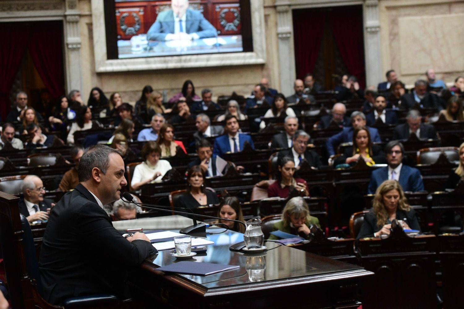 El Gobierno cree que están los votos contra Adorni y busca negociar con Gobernadores | Senado