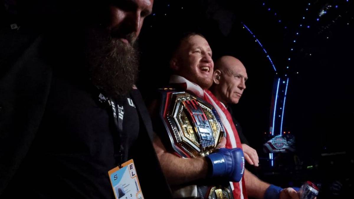 Gaethje sorprende a Topuria y gana el cinturón de peso ligero de la UFC en la Casa Blanca