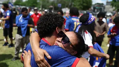 Aficionados de Cabo Verde se llenan de orgullo tras el sorprendente empate contra España en el Mundial Aficionados de Cabo Verde se llenan de orgullo tras el sorprendente empate contra España en el Mundial