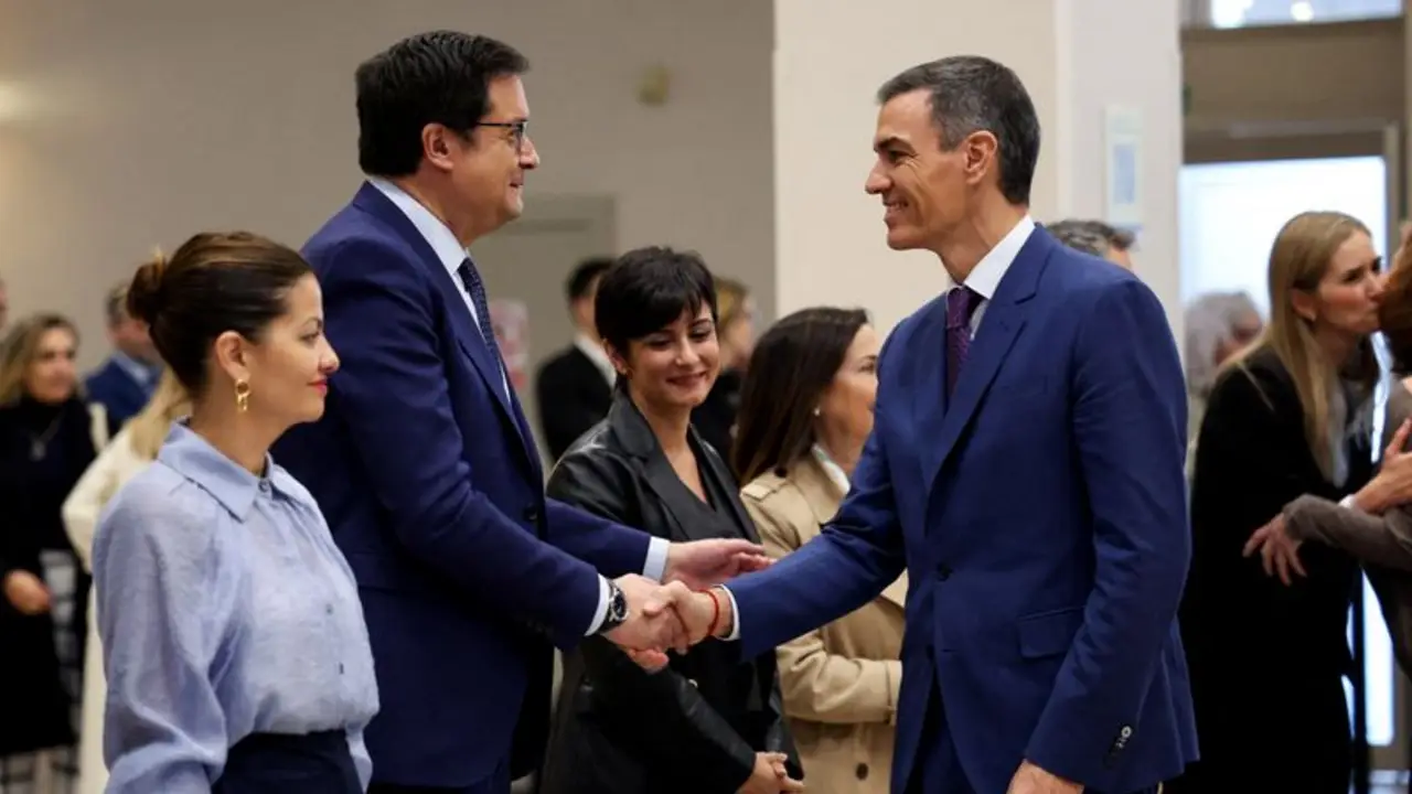 España aprueba una inversión de 719 millones de euros en una gigafábrica de IA