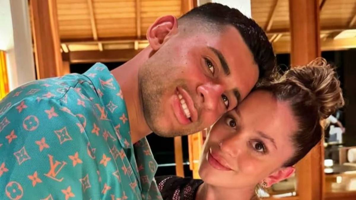 Quién es la esposa de Cuti Romero: así es Karen Cavaller y a qué se dedica la pareja del futbolista de la Selección Argentina