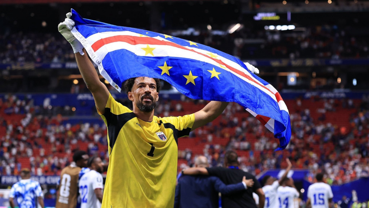 El jugador de Cabo Verde que dejó de dar clases para participar del Mundial y es furor