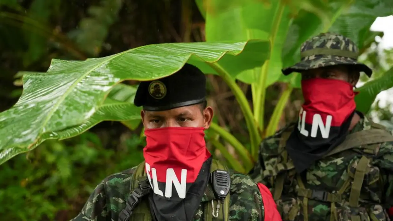 Desde la selva, guerrilla colombiana del ELN dice estar lista para la paz o la guerra con el próximo Gobierno