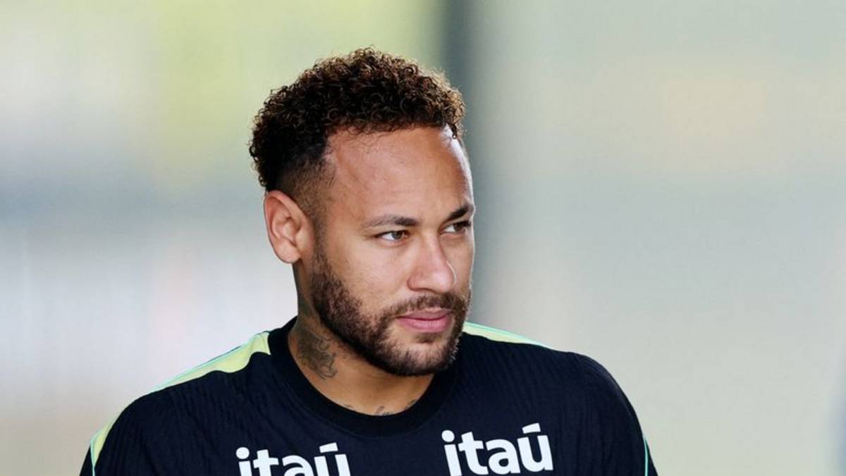 Neymar se une a sus compañeros de selección brasileña en prácticas; recuperación de lesión gana ritmo