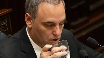 Más presión del PRO a Milei: ahora piden que Adorni no esté en el acto de Rosario Más presión del PRO a Milei: ahora piden que Adorni no esté en el acto de Rosario