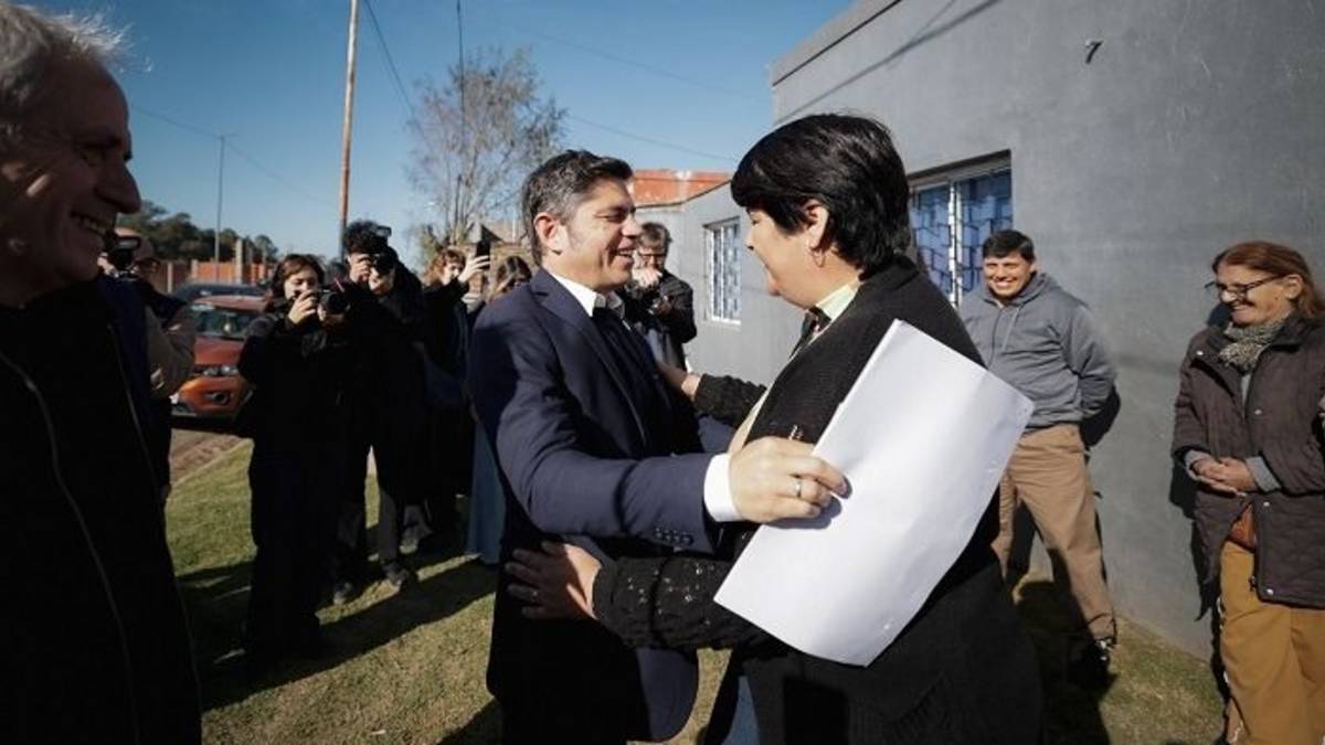 Mi Escritura, Mi Casa: Kicillof entregó más de 340 títulos de propiedad gratuitos a familias bonaerenses