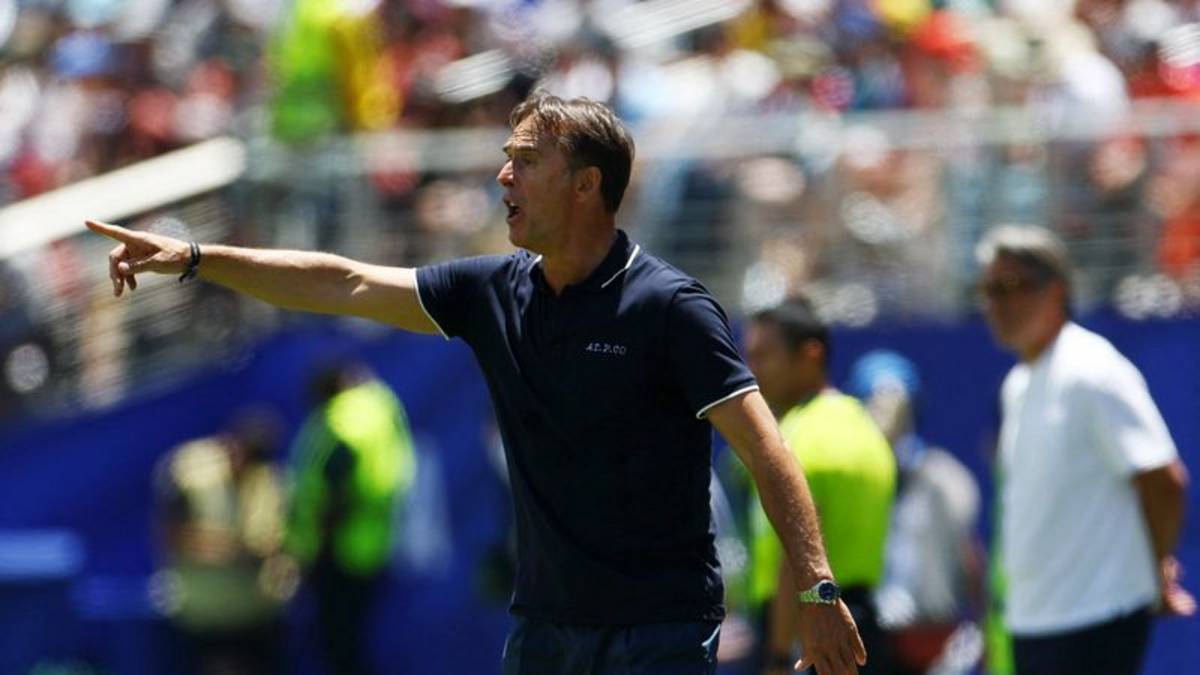 Lopetegui baja la presión: Qatar va por la historia ante Canadá en el Mundial