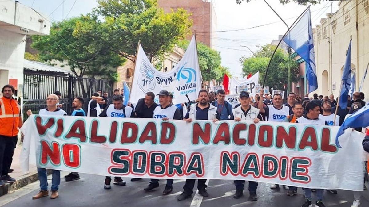Trabajadores de Vialidad denuncian reducción de fondos y posibles despidos: "No vamos a bajar los brazos"