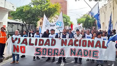 Trabajadores de Vialidad denuncian reducción de fondos y posibles despidos: "No vamos a bajar los brazos" Trabajadores de Vialidad denuncian reducción de fondos y posibles despidos: "No vamos a bajar los brazos"