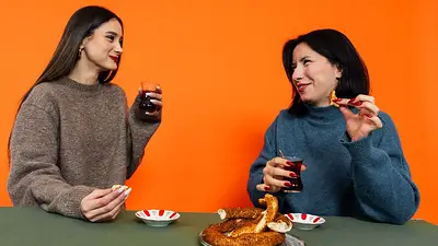 Expertos explican por qué aumenta el hambre durante el invierno, qué cambios hormonales intervienen y cuándo el apetito puede convertirse en una alerta. Expertos explican por qué aumenta el hambre durante el invierno, qué cambios hormonales intervienen y cuándo el apetito puede convertirse en una alerta.