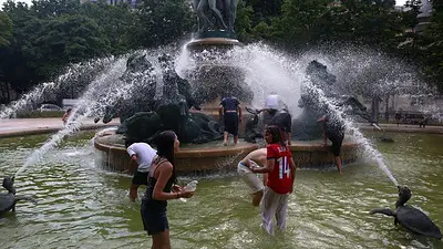 Francia amplía la alerta por ola de calor a 53 departamentos a partir del viernes Francia amplía la alerta por ola de calor a 53 departamentos a partir del viernes
