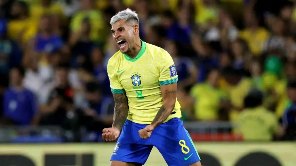 Peleó dos veces por su vida por la neumonía, sobrevivió a varios golpazos y es el "pulmón" de Brasil en el Mundial 2026