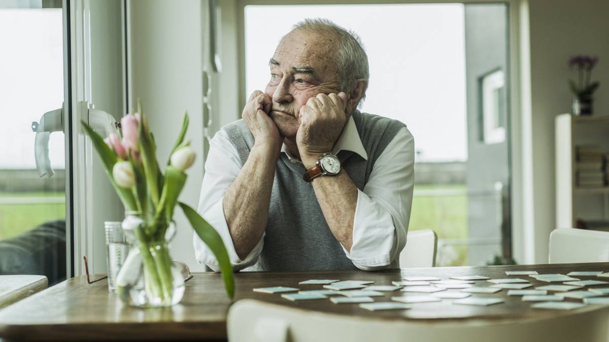La psicología reveló cuál es el momento más solitario del adulto mayor