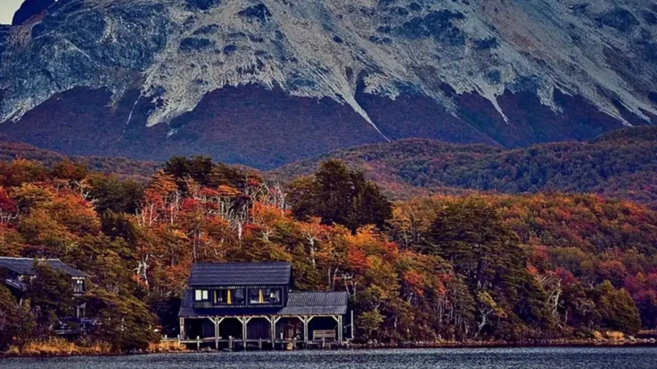 Francis Mallmann espera el invierno en su isla privada en la Patagonia