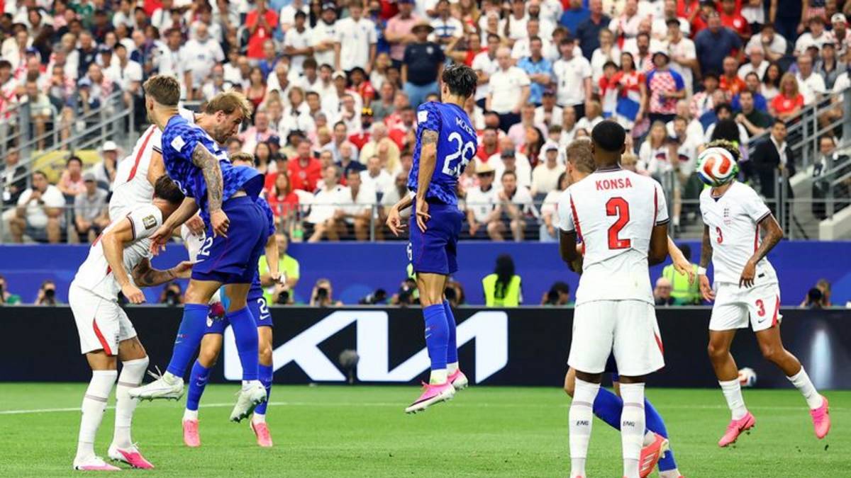 Fue la peor defensa en jugadas a balón parado de mi gestión, dice DT Croacia tras derrota con Inglaterra