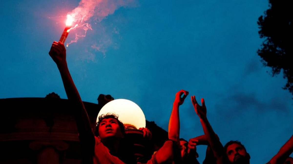 Los hinchas marroquíes festejan en Boston el nuevo estatus de su selección