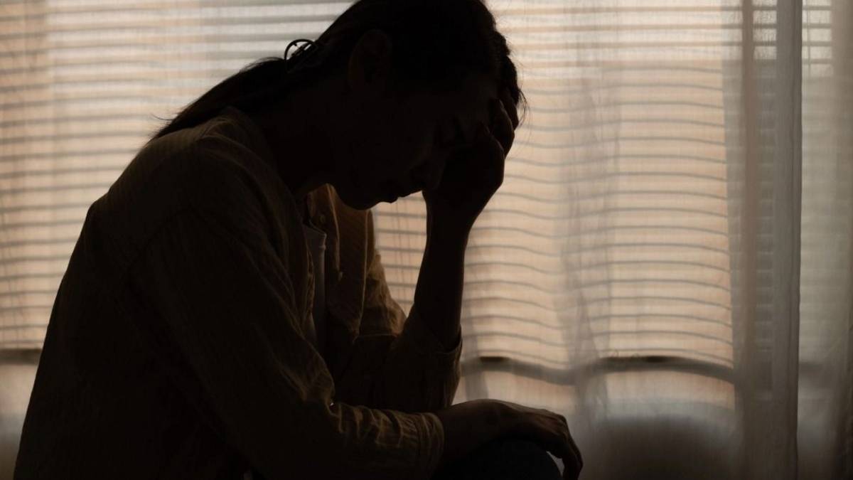 Se multiplican los suicidios y Milei ajuste en salud mental