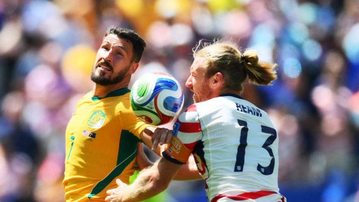 EEUU vence 2-0 a Australia y se mete en dieciseisavos de final del Mundial