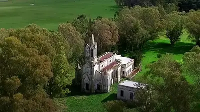 El pueblito bonaerense con historia, tradición y una misteriosa capilla El pueblito bonaerense con historia, tradición y una misteriosa capilla