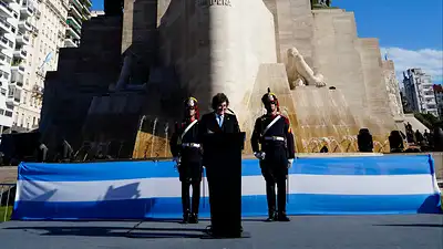 Milei en el acto del Día de la Bandera: "El sueño de Belgrano seguirá vivo, flameando en nuestras plazas y escuelas" Milei en el acto del Día de la Bandera: "El sueño de Belgrano seguirá vivo, flameando en nuestras plazas y escuelas"