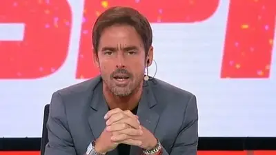Closs se metió en la polémica por la expulsión de Almirón en el Mundial 2026 y fue fulminante: "En un momento" Closs se metió en la polémica por la expulsión de Almirón en el Mundial 2026 y fue fulminante: "En un momento"