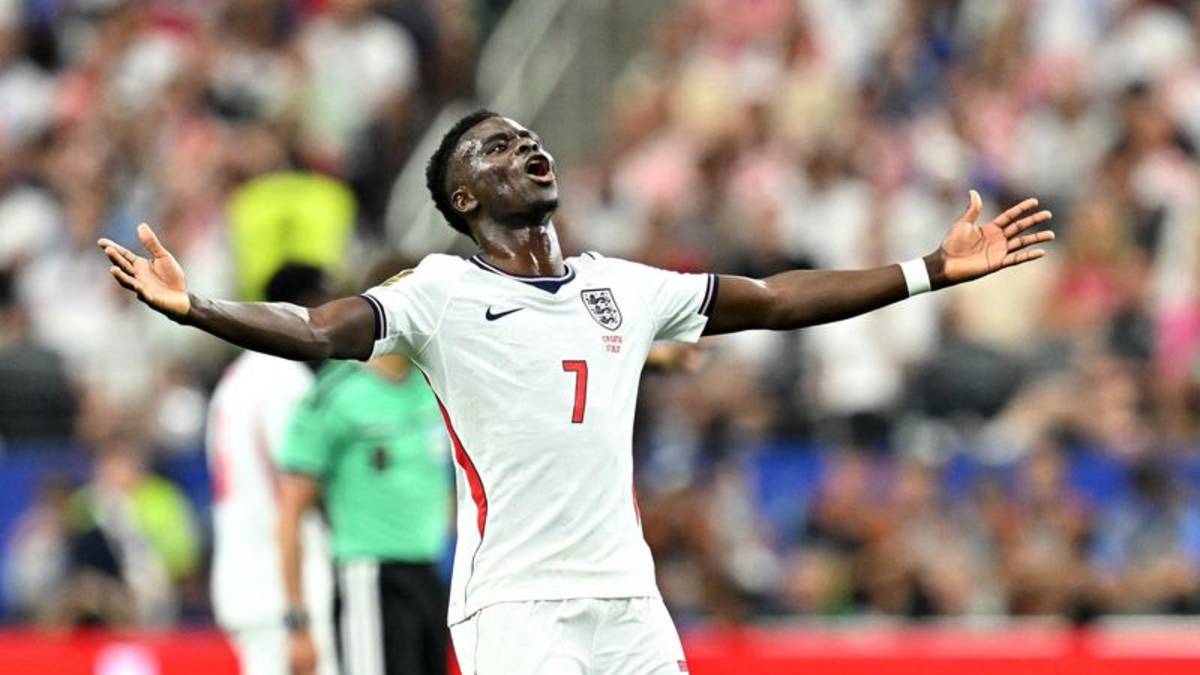 Saka se salta entrenamiento de Inglaterra para seguir programa individual de cara a choque con Ghana