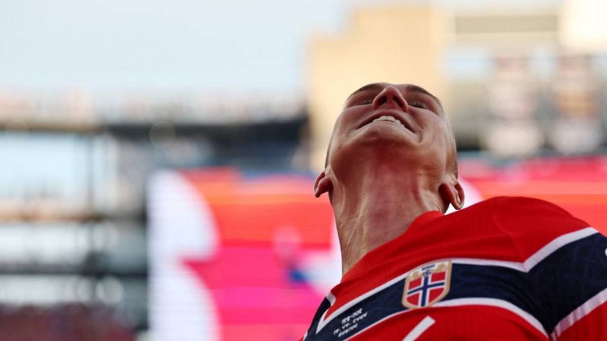 Noruego Ostigard celebra el nacimiento de su primer hijo en pleno Mundial