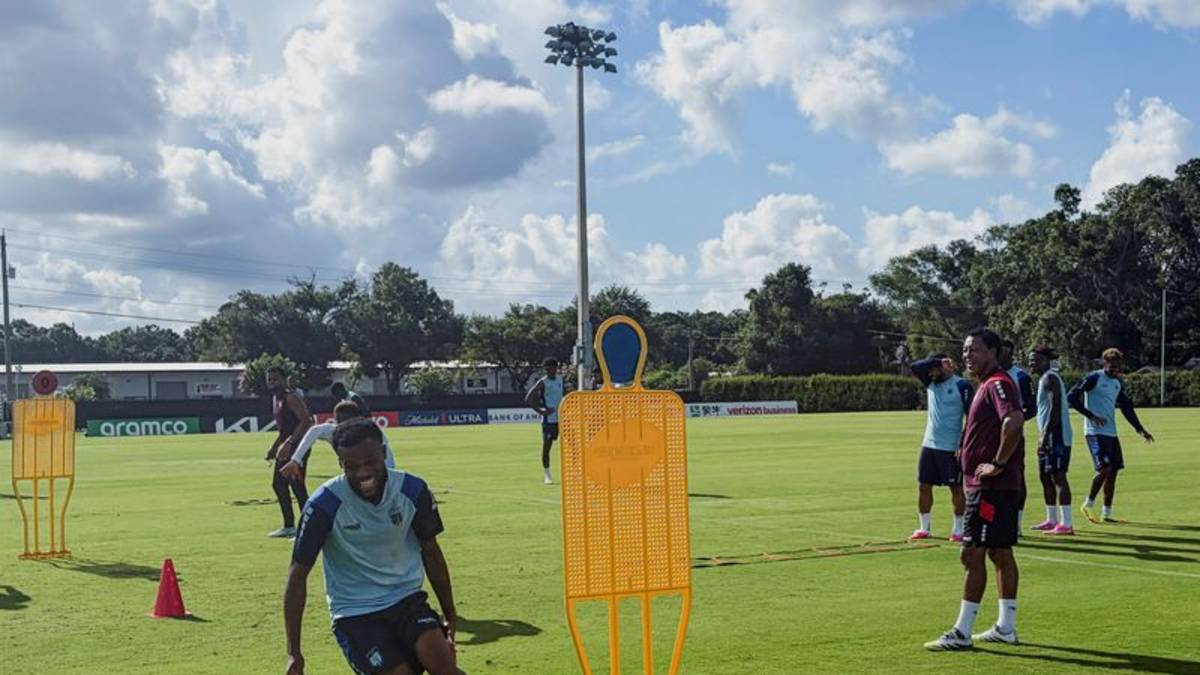 La calma reina en concentración mundialista de Cabo Verde tras sorpresa ante España, fama de Vozinha