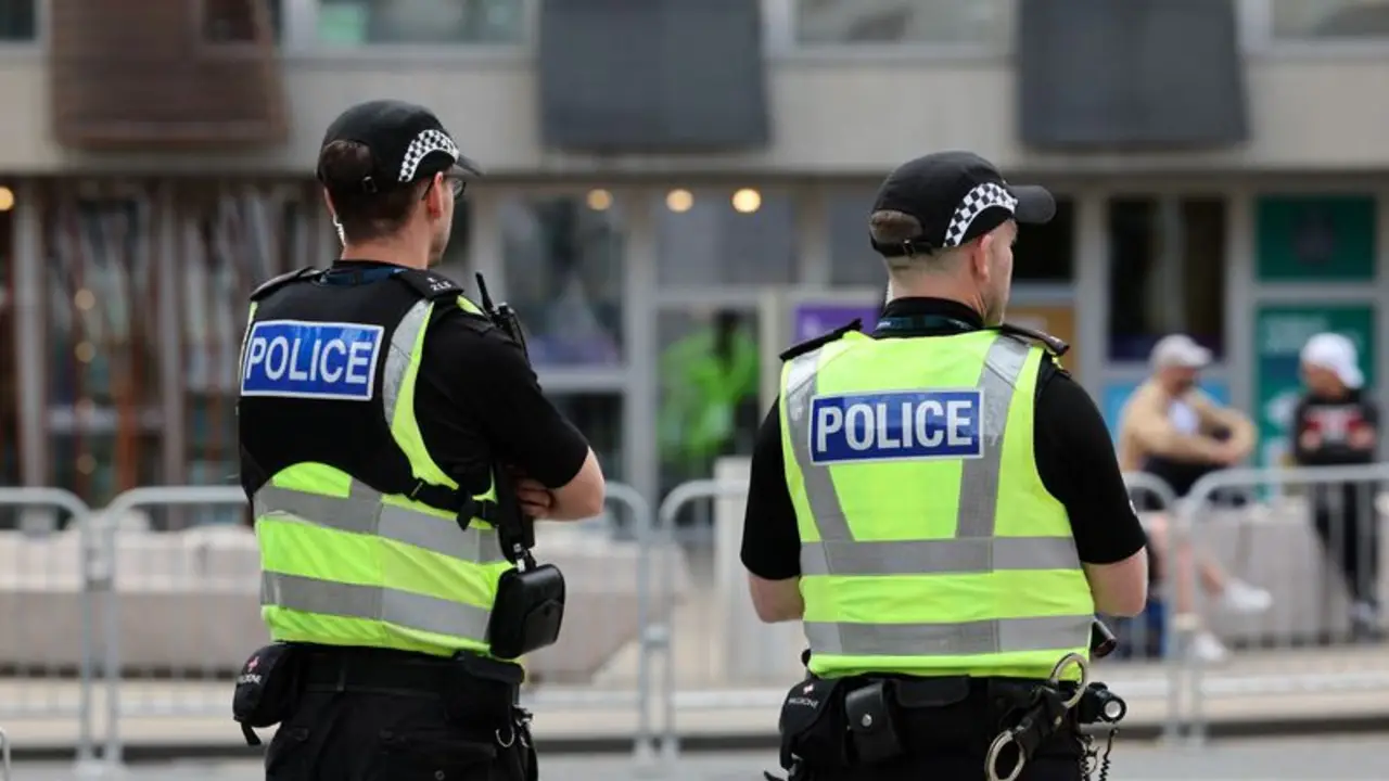 Policía antiterrorista escocesa investiga ataques que dejaron cinco heridos en Edimburgo